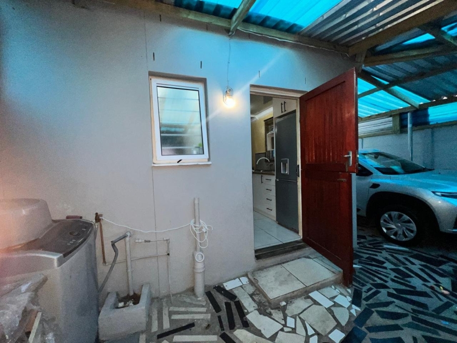 2 Bedroom Property for Sale in Harmony Village Western Cape